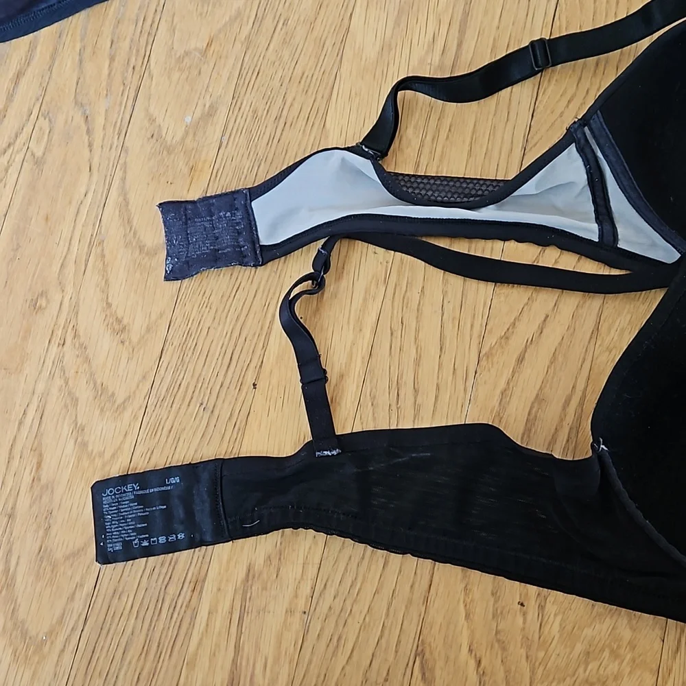 Jockey and Hanes wire free bras L